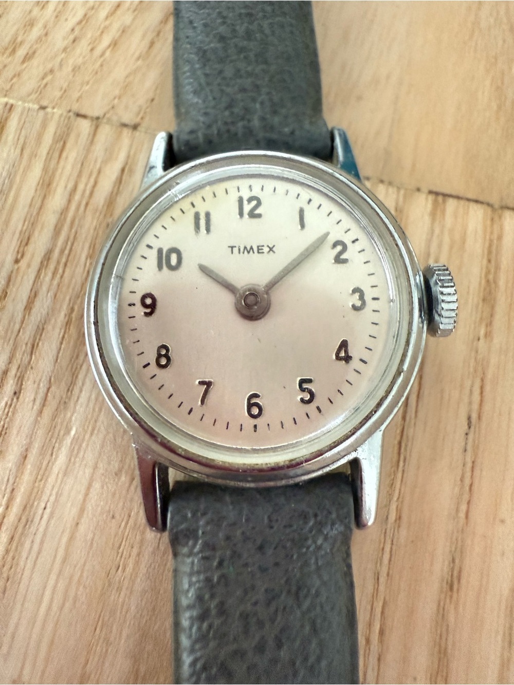 Vintage Timex mechanical winding ladies watch NEW BATTERY